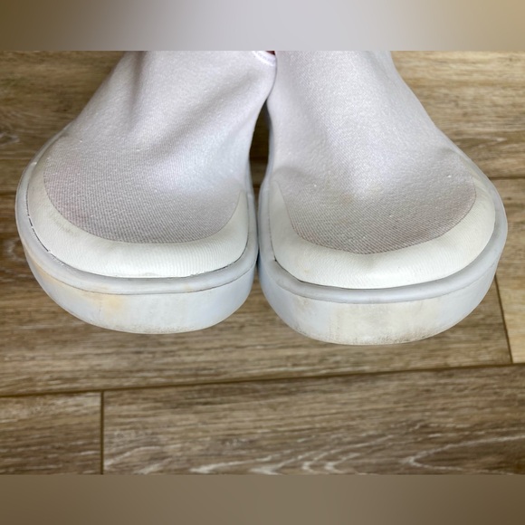 OOFOS OOmg eeZee Sneaker - Picture 3 of 6